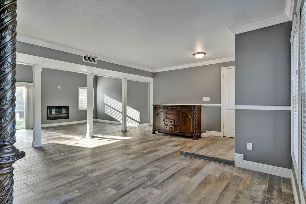 Image 5 of property listing at 1879 KAMLER AVENUE, Orlando, FL 32817