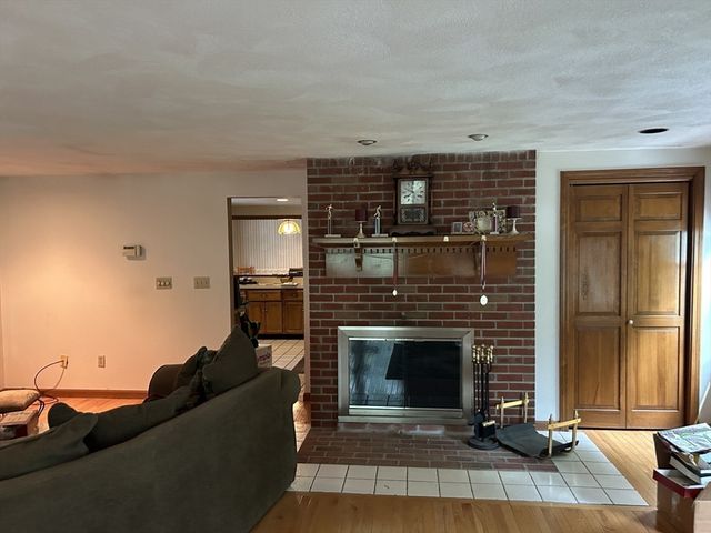9 College Pond Drive, Danvers, MA 01923