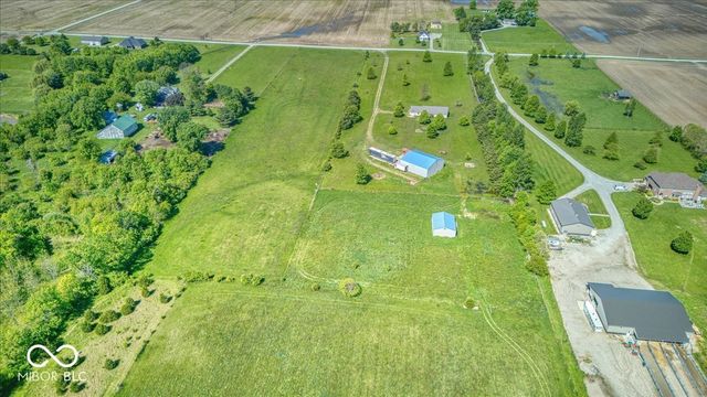 813 S 400 W, Bargersville, IN 46106