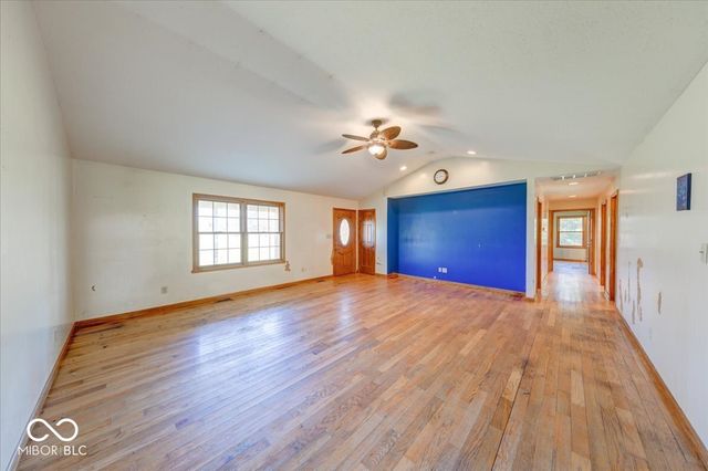 813 S 400 W, Bargersville, IN 46106