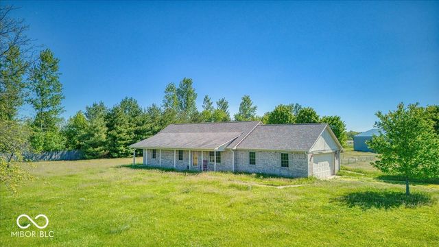 813 S 400 W, Bargersville, IN 46106