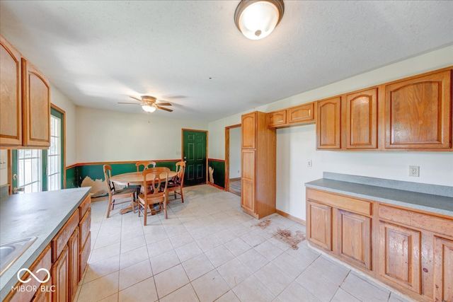 813 S 400 W, Bargersville, IN 46106