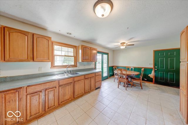 813 S 400 W, Bargersville, IN 46106