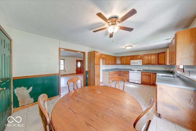 813 S 400 W, Bargersville, IN 46106
