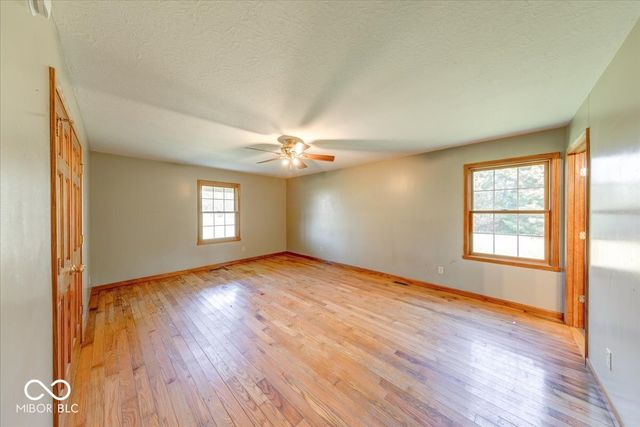 813 S 400 W, Bargersville, IN 46106