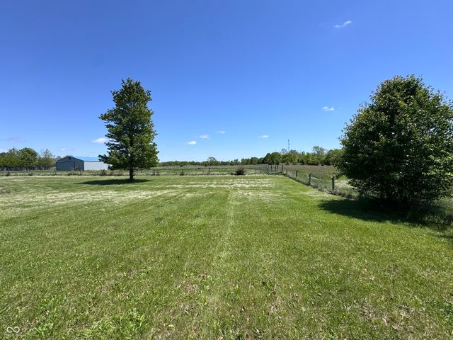 813 S 400 W, Bargersville, IN 46106