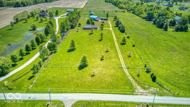 813 S 400 W, Bargersville, IN 46106