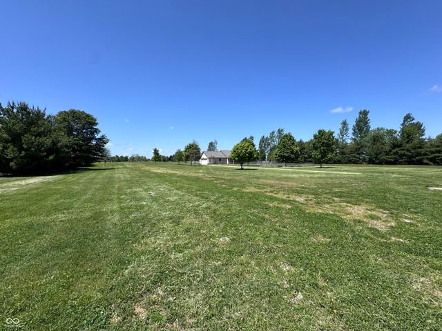 813 S 400 W, Bargersville, IN 46106
