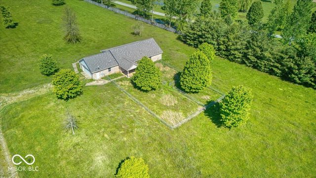 813 S 400 W, Bargersville, IN 46106