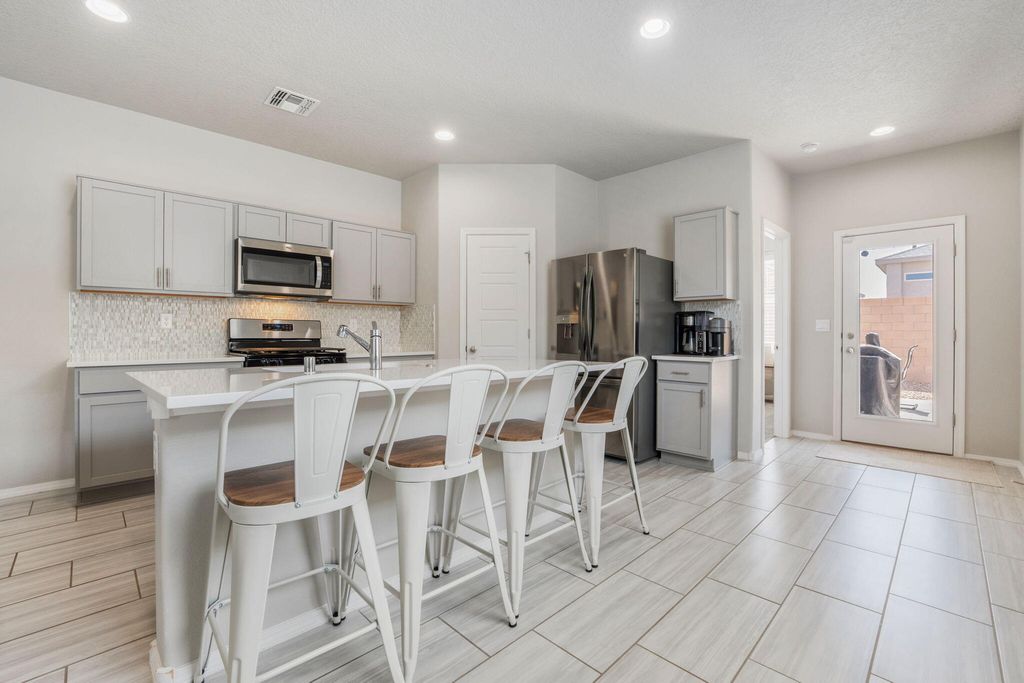 4850 Sandia Peak Road NE, Rio Rancho, NM 87144