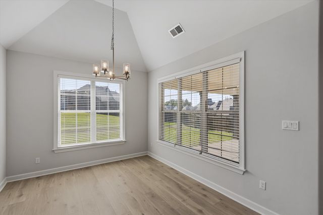 5143 LAWRENCEBURG LN, Lakeland, TN 38002