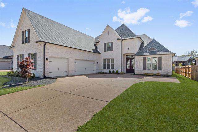 5143 LAWRENCEBURG LN, Lakeland, TN 38002