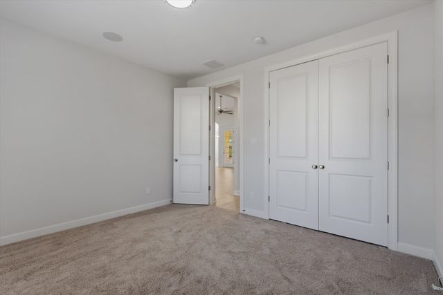 5143 LAWRENCEBURG LN, Lakeland, TN 38002