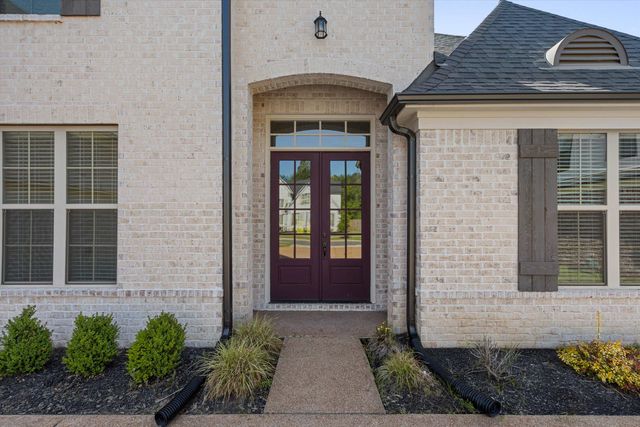 5143 LAWRENCEBURG LN, Lakeland, TN 38002
