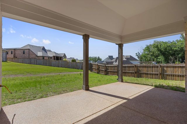 5143 LAWRENCEBURG LN, Lakeland, TN 38002
