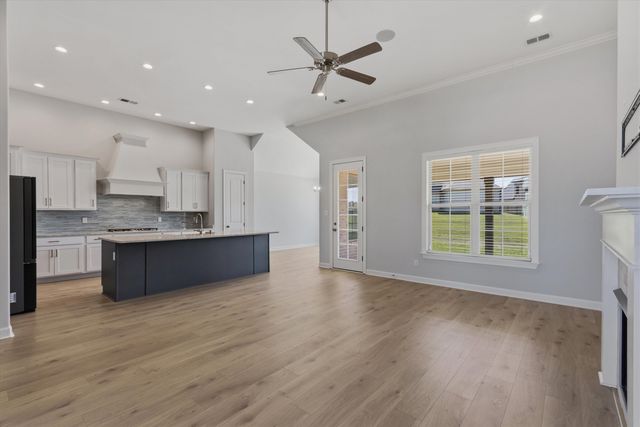 5143 LAWRENCEBURG LN, Lakeland, TN 38002