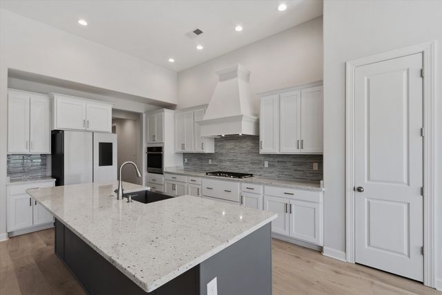 5143 LAWRENCEBURG LN, Lakeland, TN 38002