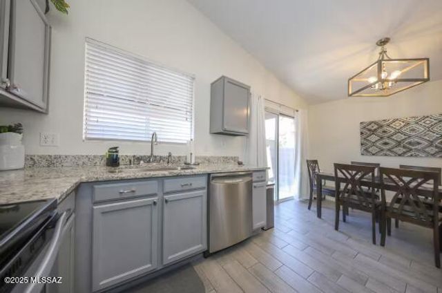 4510 W Sun Quest Street, Tucson, AZ 85741