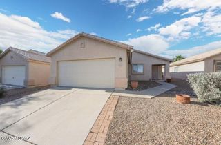 4510 W Sun Quest Street, Tucson, AZ 85741