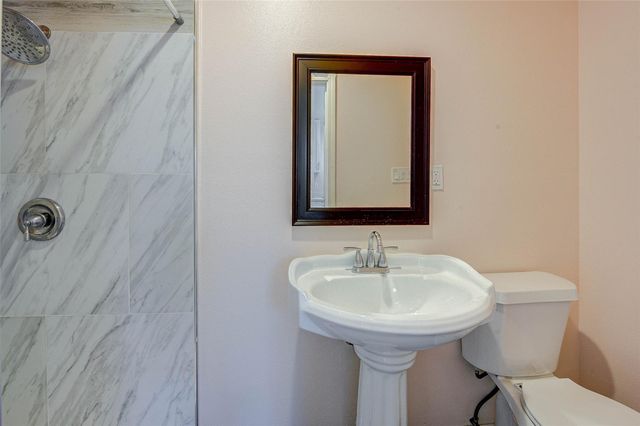 8709 Knox Street A, Houston, TX 77088
