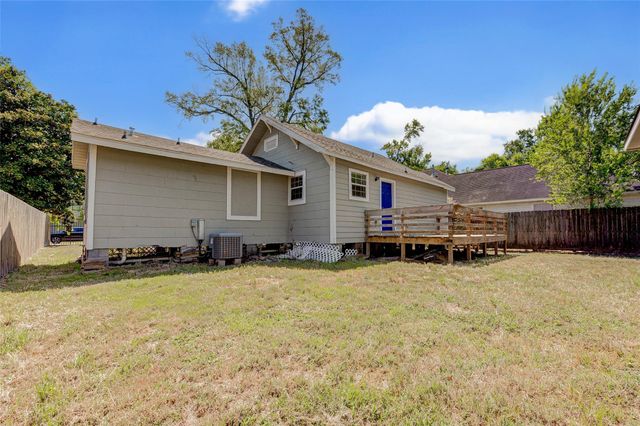 8709 Knox Street A, Houston, TX 77088
