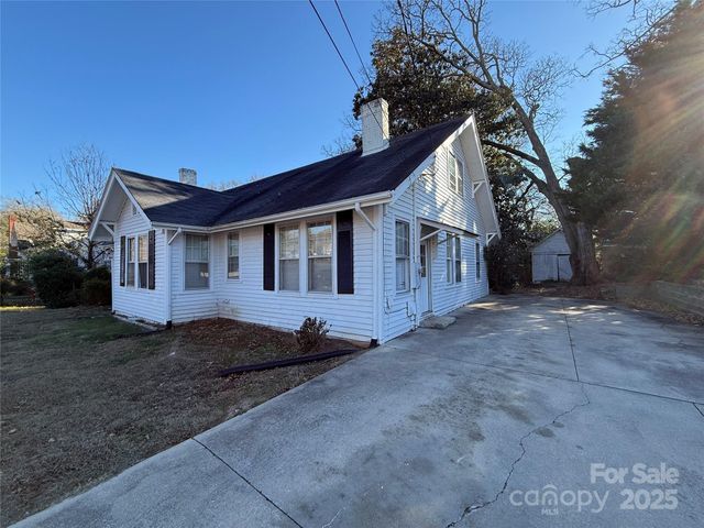 112 E Ashe Street, Wadesboro, NC 28170
