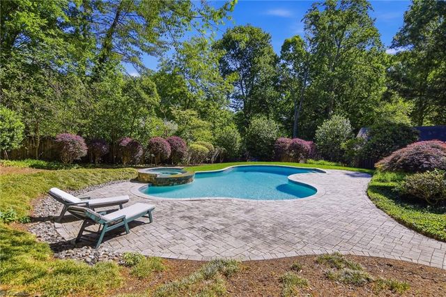 3105 Saint Regis Road, Greensboro, NC 27408