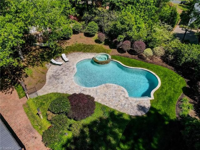 3105 Saint Regis Road, Greensboro, NC 27408