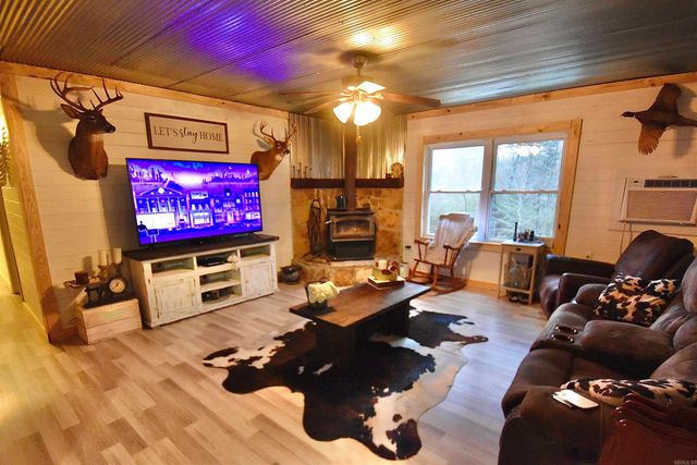 356 Pleasant Hill Road, Rockport, AR 72104