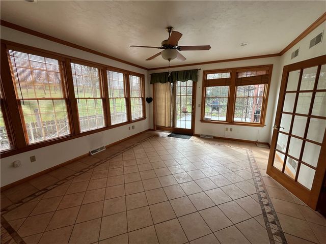 22 Korpar Ln, West Newton, PA 15089