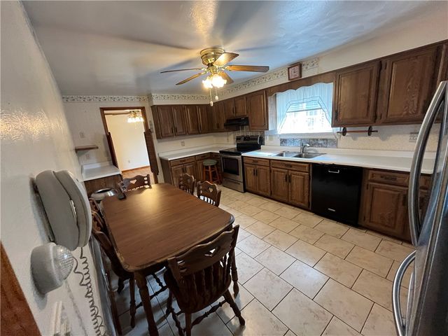 22 Korpar Ln, West Newton, PA 15089
