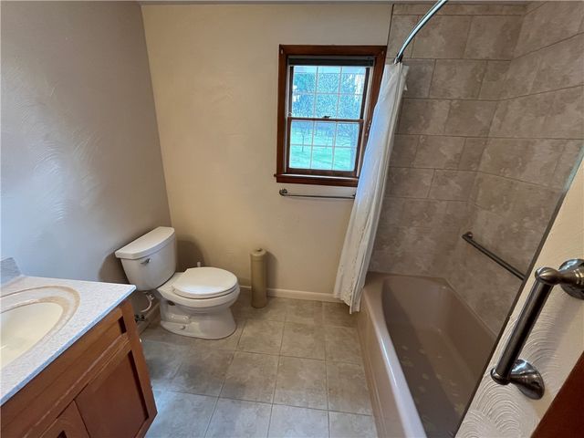 22 Korpar Ln, West Newton, PA 15089