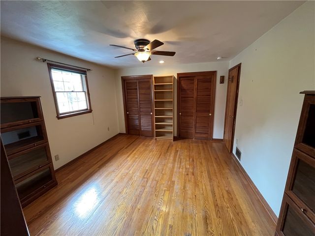 22 Korpar Ln, West Newton, PA 15089