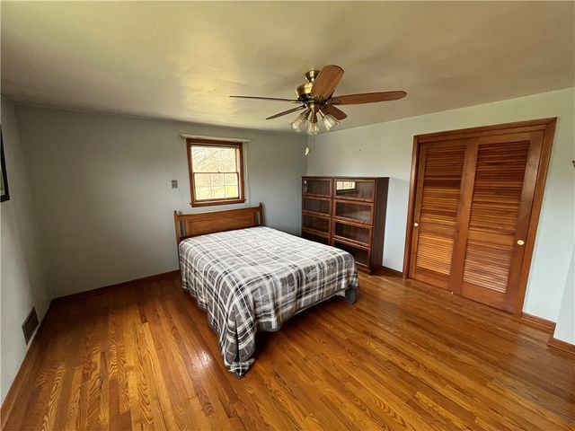 22 Korpar Ln, West Newton, PA 15089