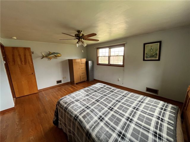 22 Korpar Ln, West Newton, PA 15089