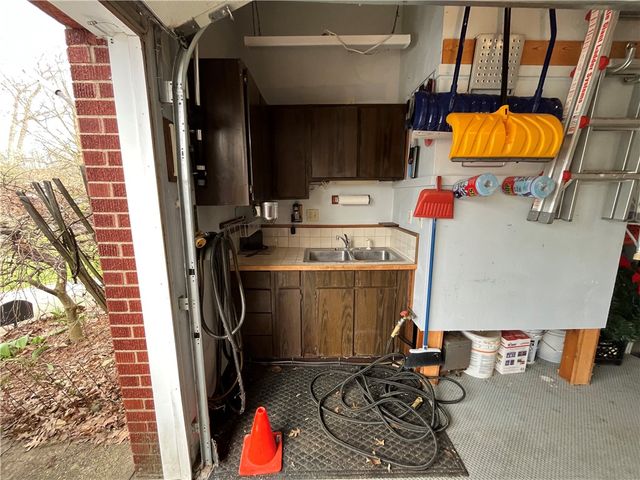 22 Korpar Ln, West Newton, PA 15089