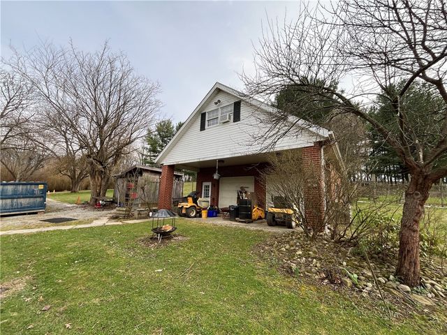 22 Korpar Ln, West Newton, PA 15089