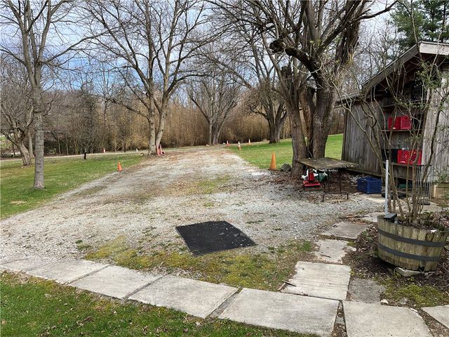 22 Korpar Ln, West Newton, PA 15089