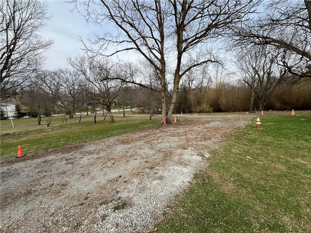 22 Korpar Ln, West Newton, PA 15089