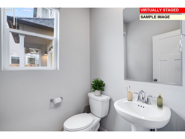 7386 Se Madrone St, Hillsboro, OR 97123