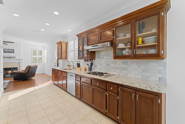 5215 Fawn Crossing Way, Antelope, CA 95843