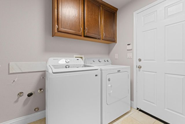 5215 Fawn Crossing Way, Antelope, CA 95843