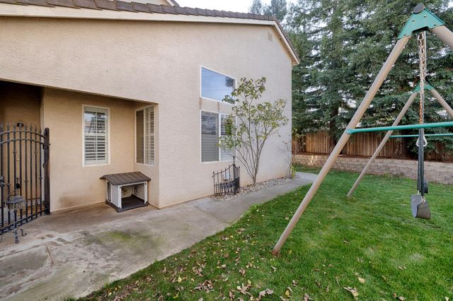 5215 Fawn Crossing Way, Antelope, CA 95843