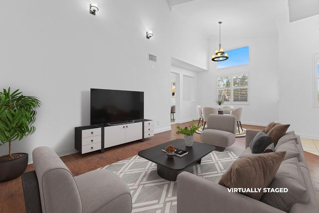 5215 Fawn Crossing Way, Antelope, CA 95843