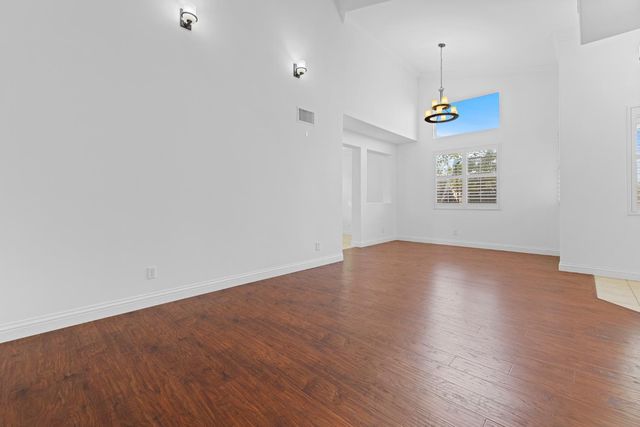 5215 Fawn Crossing Way, Antelope, CA 95843