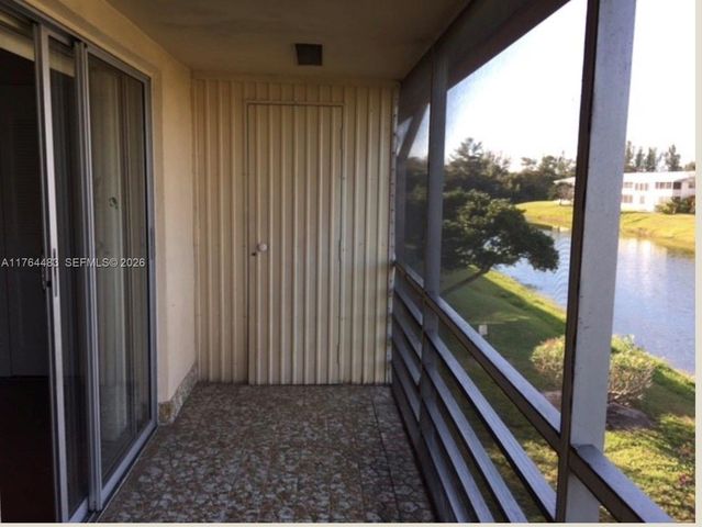 130 Camden F, West Palm Beach, FL 33417