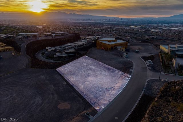 489 Rock Peak Drive, Henderson, NV 89012