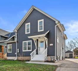 625 N Main STREET, Hartford, WI 53027