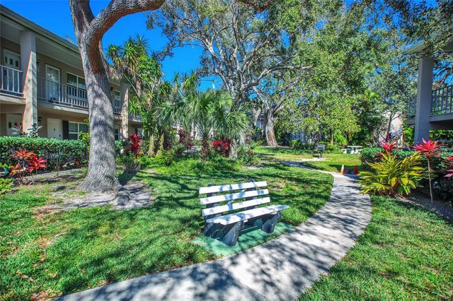 2500 LEE ROAD 222, Winter Park, FL 32789