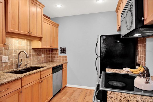 2500 LEE ROAD 222, Winter Park, FL 32789